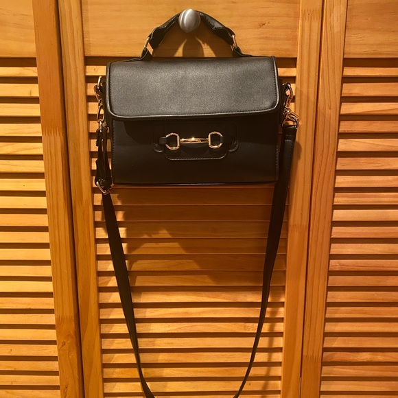 Black Shoulder Bag - Picture 3 of 9